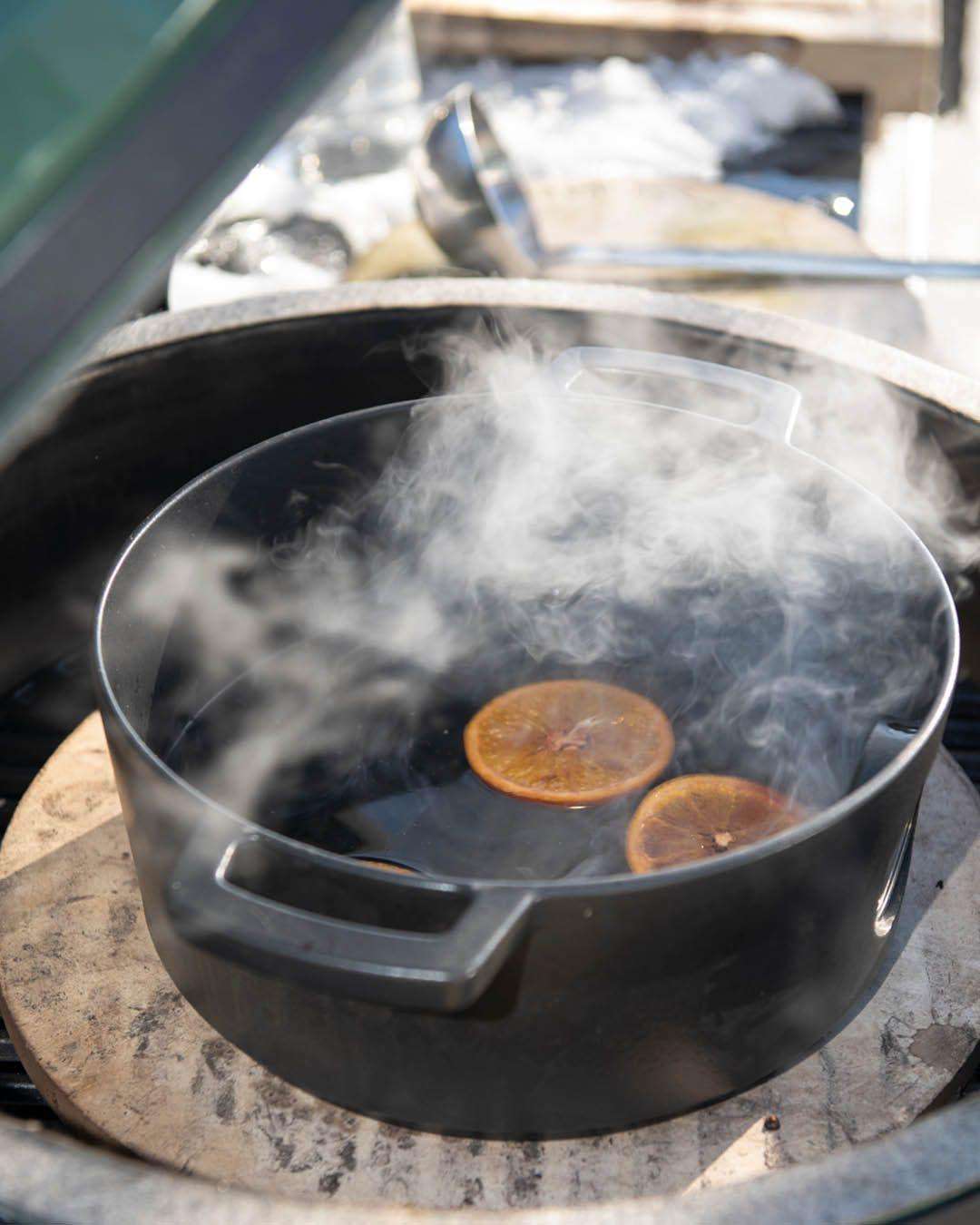 117052 by Big Green Egg - Cast Iron Dutch Oven