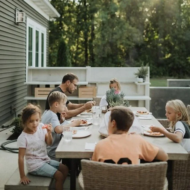 #WWOOLife ❤️ @wwoocalifornia 

#outdoorkitchen #outdoorliving #familytime