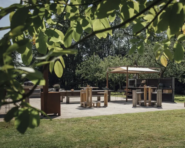 A flashback to when our WWOO Glass House hadn’t taken its place here yet… 

#glasshouse #outdoorkitchen #transformation #gardeninspiration